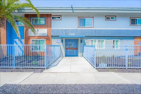 Palm View Village apartment community photo 02